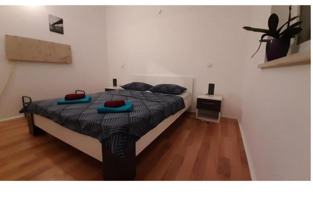 Apartment Shankini Pola Esterno foto